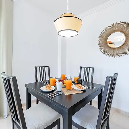 Vivendos - Tr09 - Playamar Apartman Torremolinos